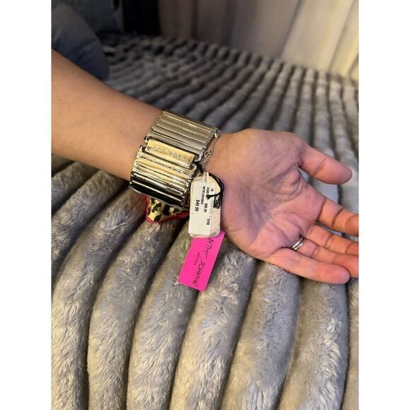 Betsey johnson white filagree lace gothic watch - Picture 4 of 7